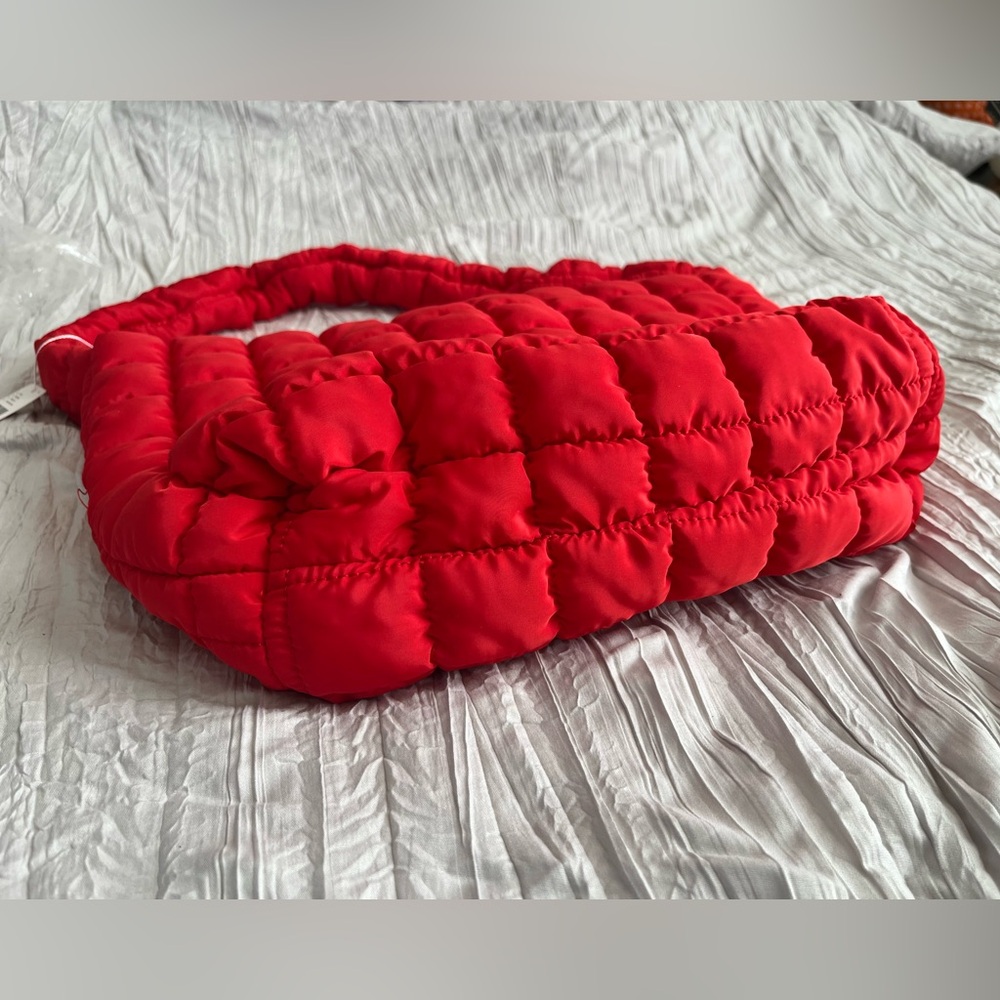 Anthropologie quilted - puffy bag with scrunchy handle- bright, roomy, fun! NWT - Picture 7 of 9